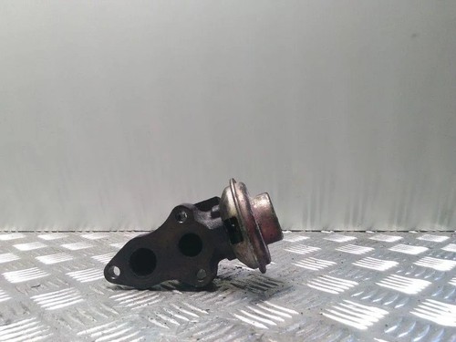Toyota avensis estate t27 egr - t27,
