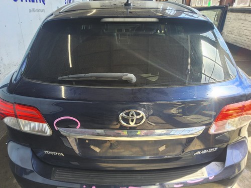 Tailgate boot blue toyota - tailgate,