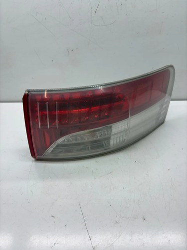 Toyota avensis estate t27 rear - avensis,